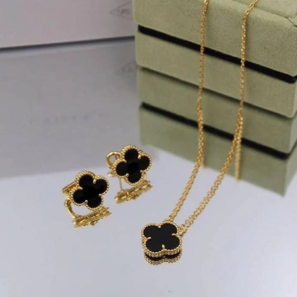 Black Clover Jewellery Set Gold Tones